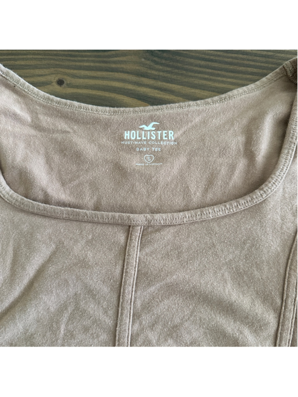 Hollister Baby Tee Womens S Beige Square Neck Long Sleeve Cropped Top Y2K - Picture 2 of 7
